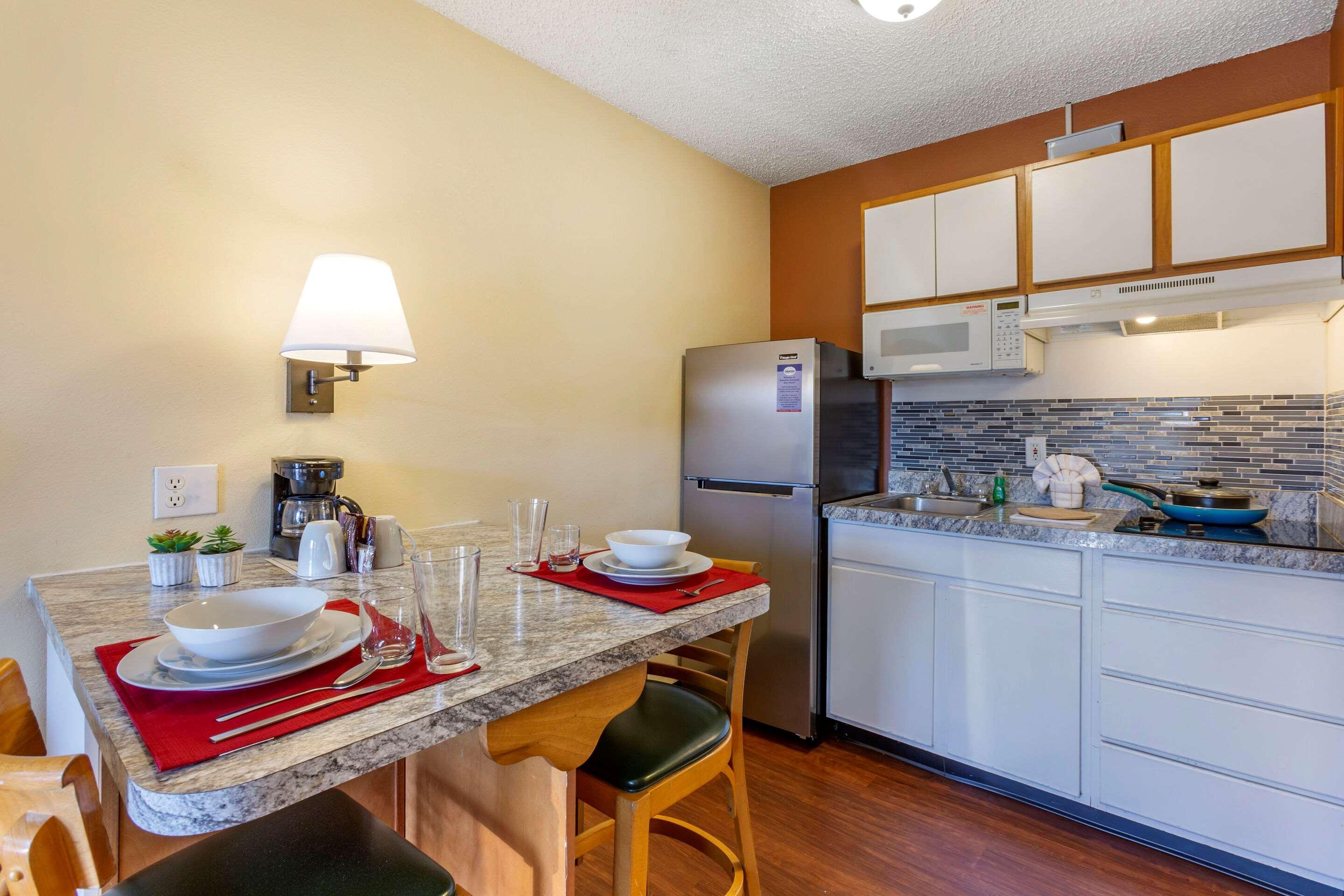 Suburban Studios Albuquerque Midtown - University Екстериор снимка