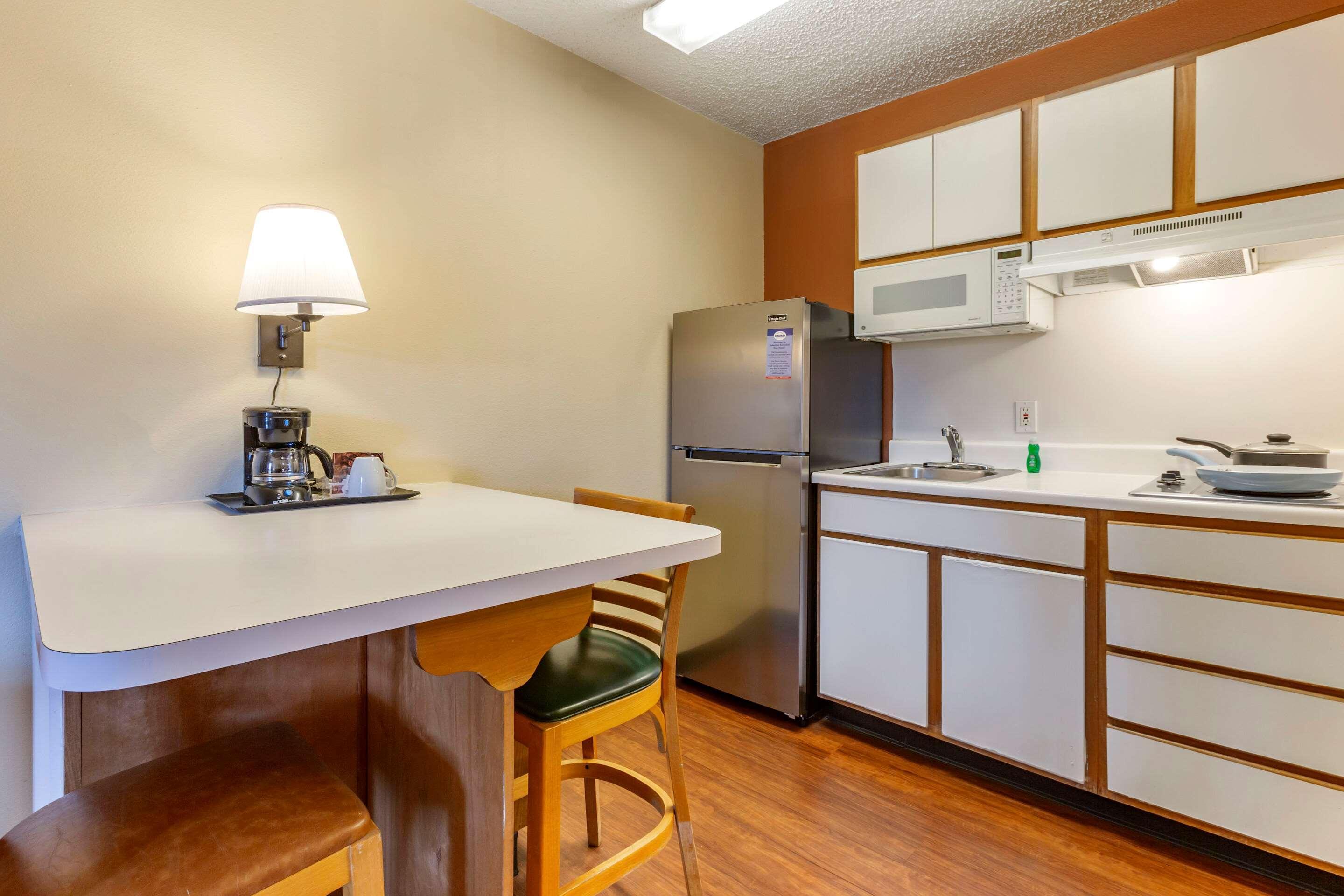 Suburban Studios Albuquerque Midtown - University Екстериор снимка