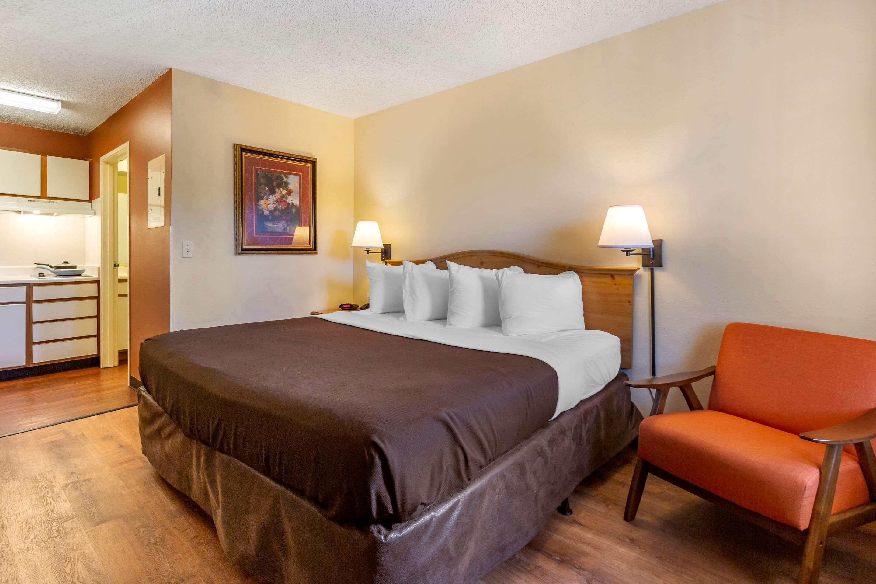 Suburban Studios Albuquerque Midtown - University Екстериор снимка