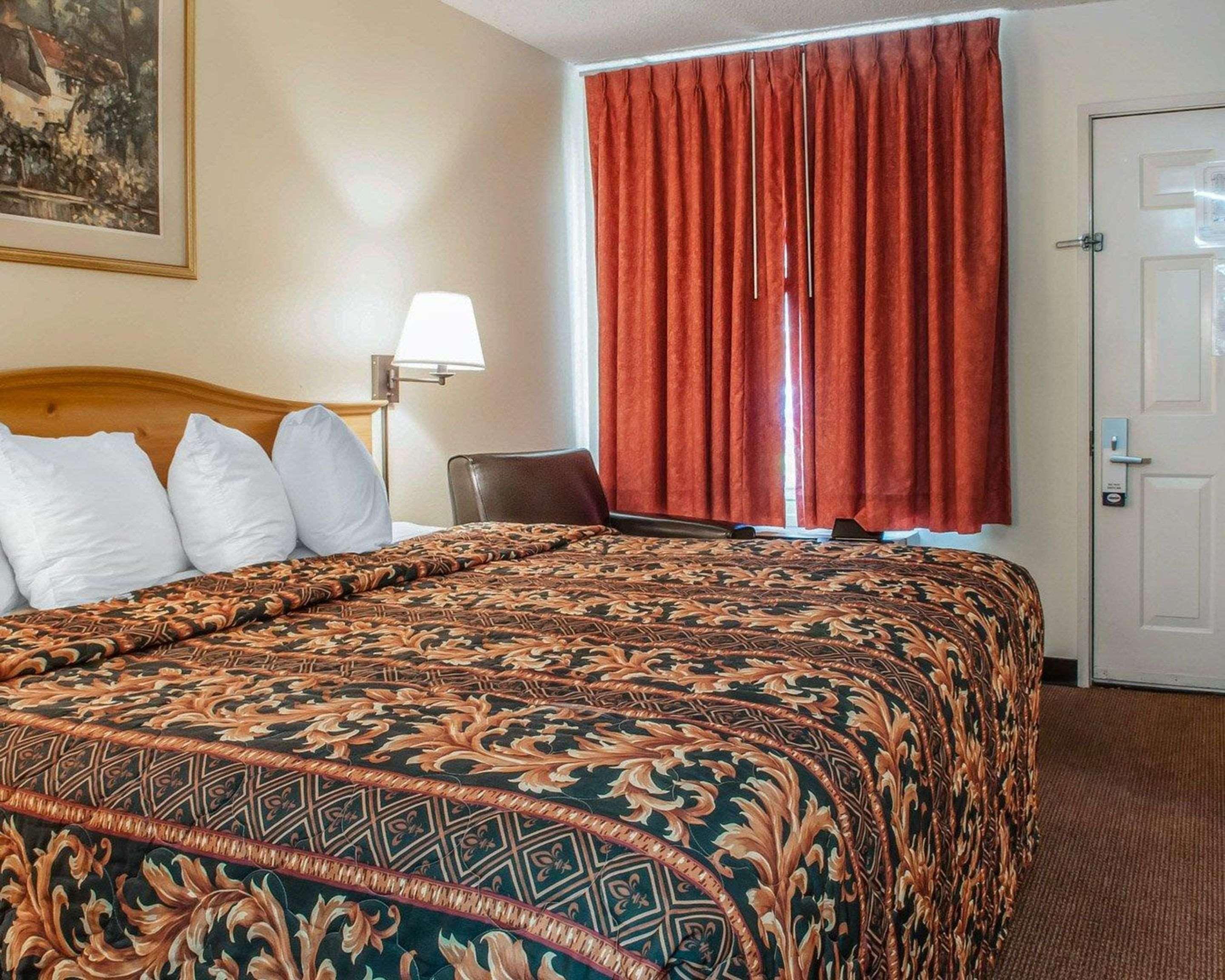 Suburban Studios Albuquerque Midtown - University Екстериор снимка