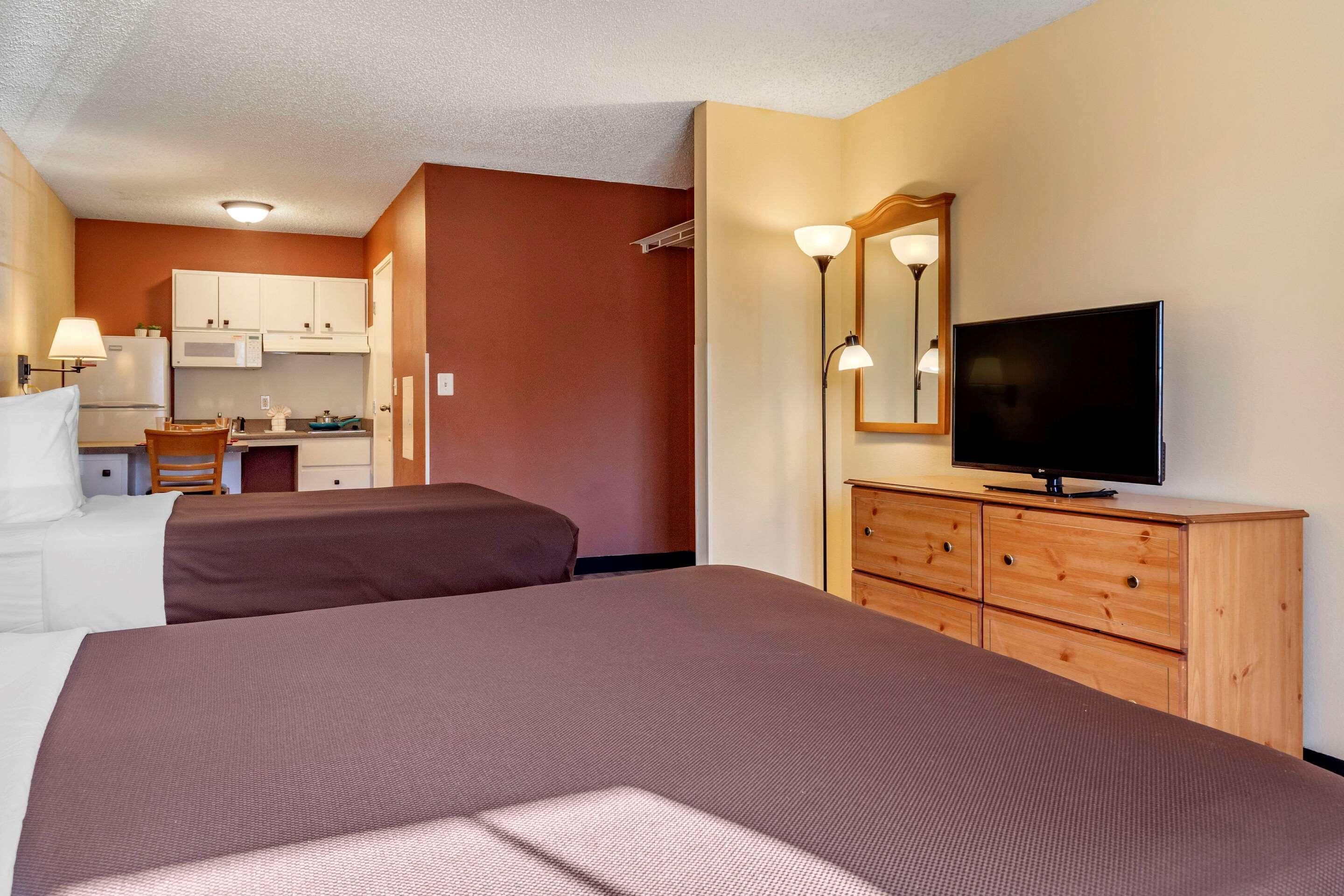 Suburban Studios Albuquerque Midtown - University Екстериор снимка