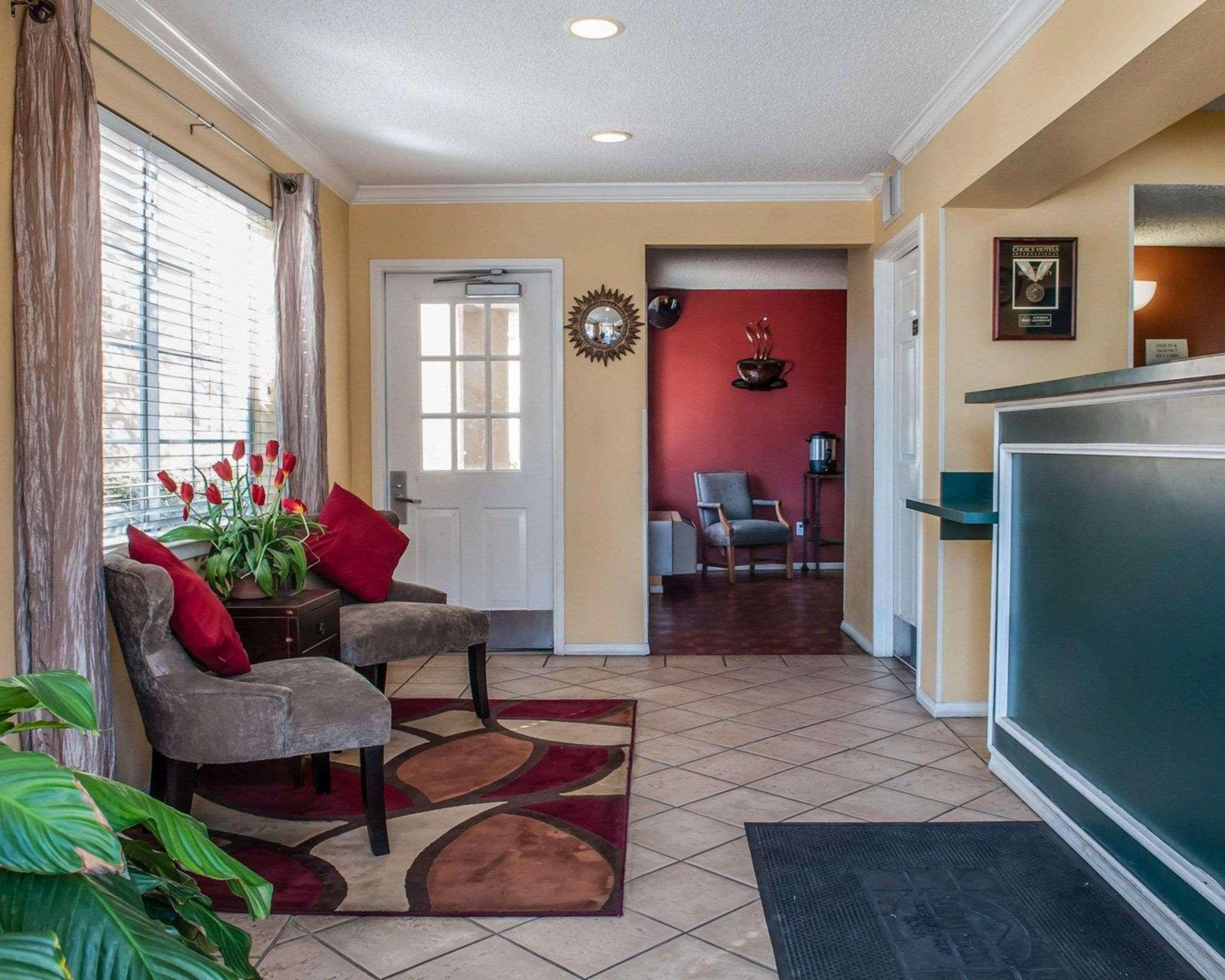 Suburban Studios Albuquerque Midtown - University Екстериор снимка