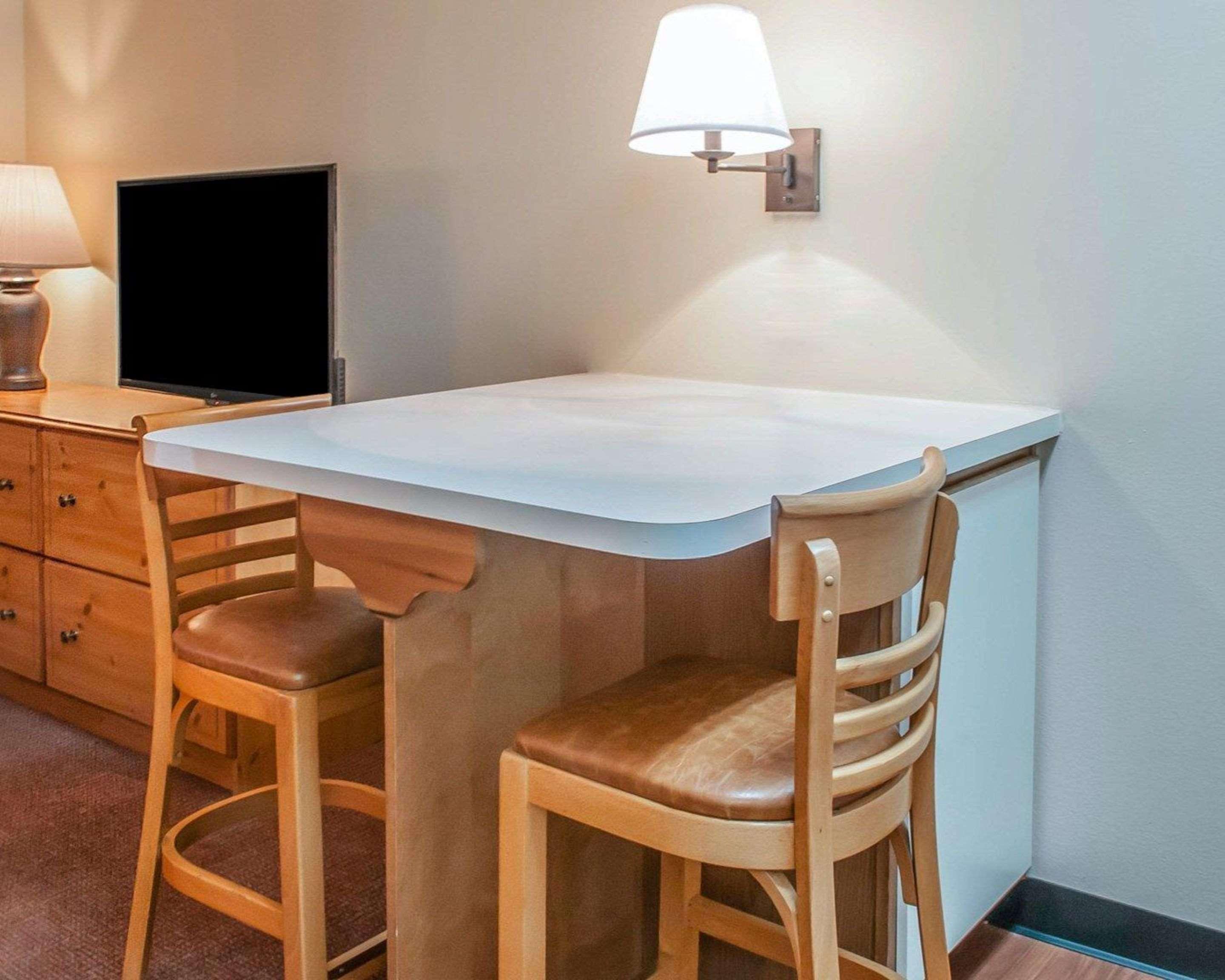 Suburban Studios Albuquerque Midtown - University Екстериор снимка