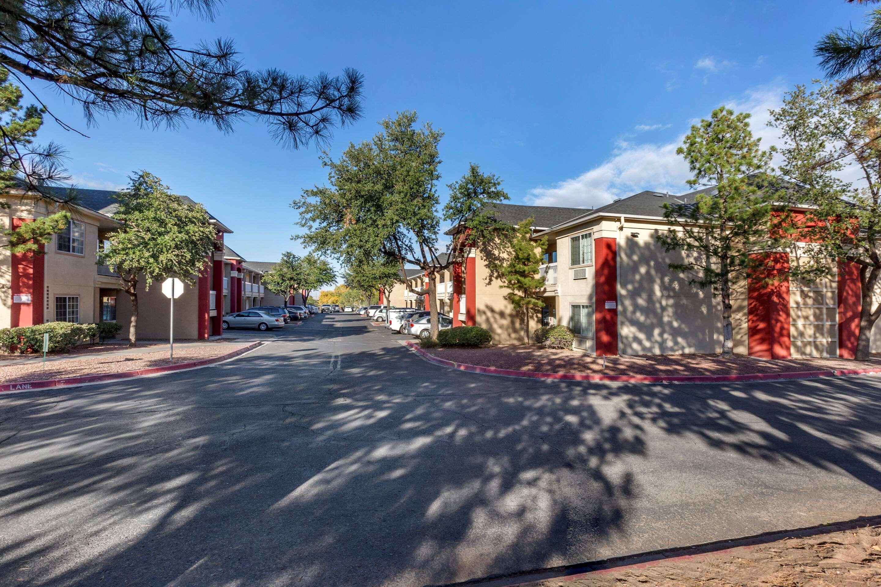 Suburban Studios Albuquerque Midtown - University Екстериор снимка