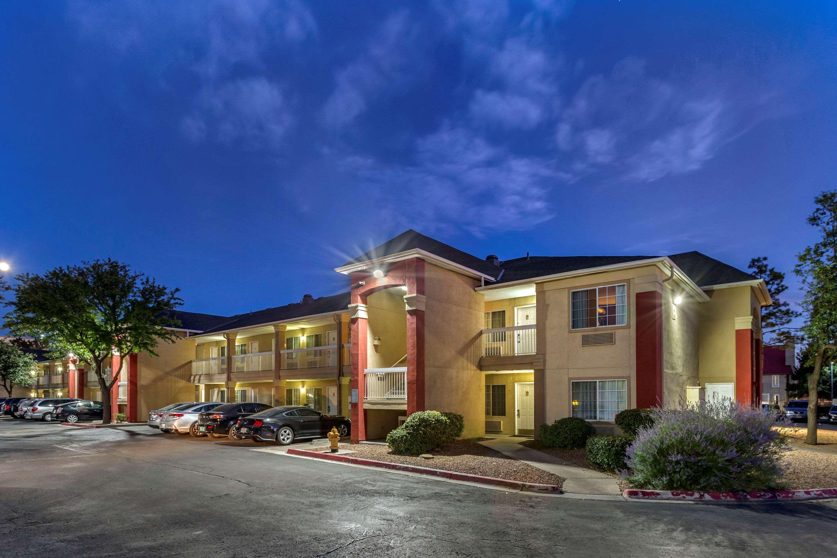 Suburban Studios Albuquerque Midtown - University Екстериор снимка