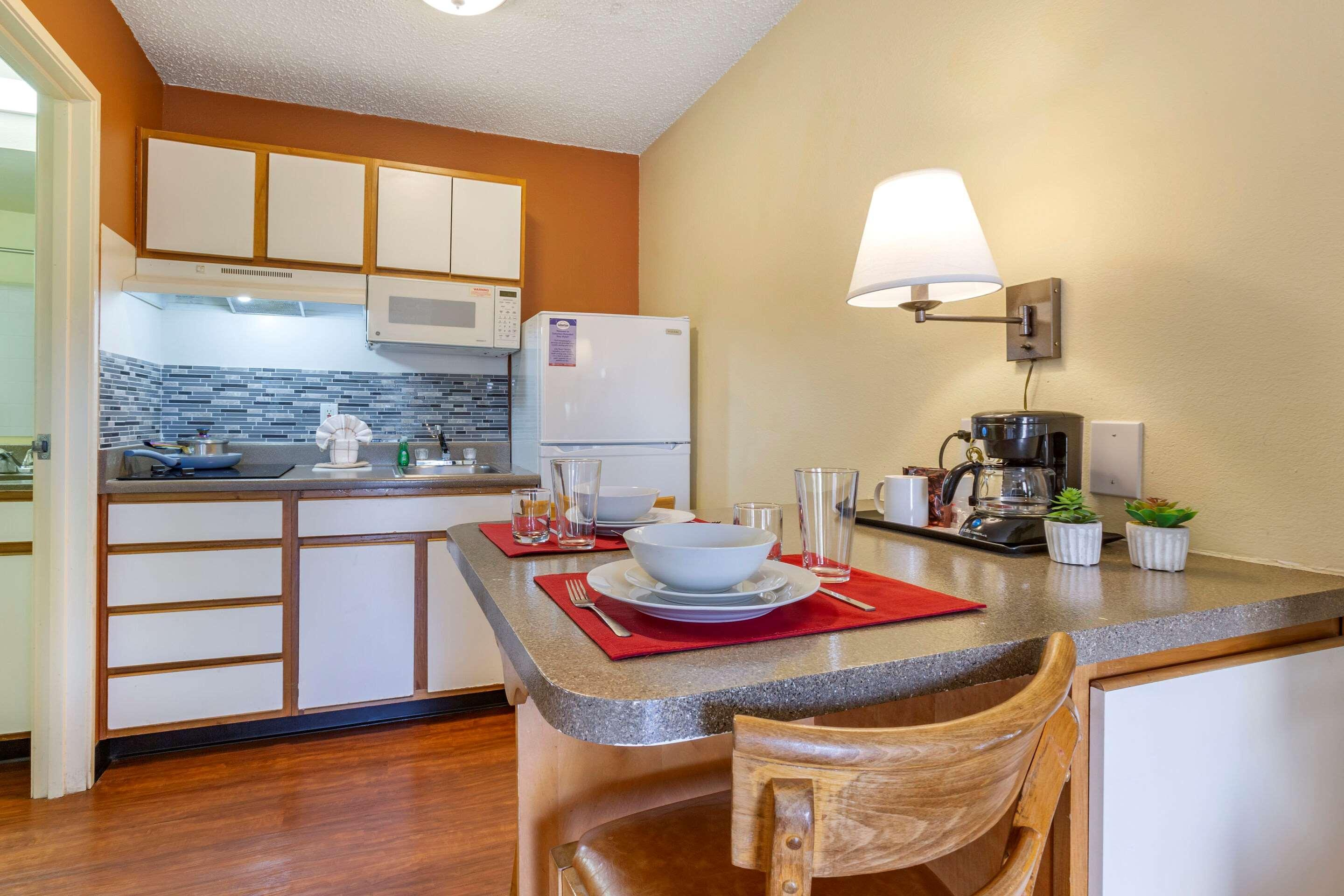 Suburban Studios Albuquerque Midtown - University Екстериор снимка